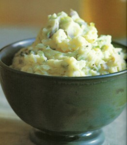 Golden mashed potatoes with leeks